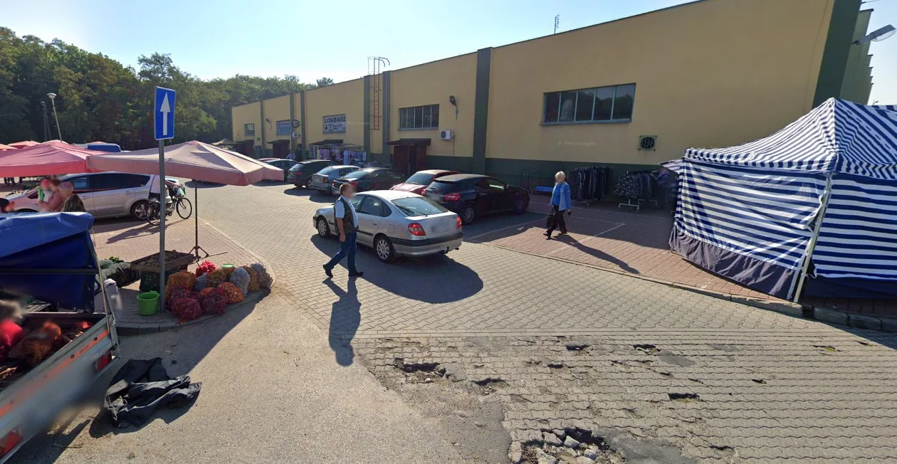 Mieszkańcy Mielca na zakupach, spacerze, w pracy i drodze ze szkoły uchwyceni przez kamery Google Street View