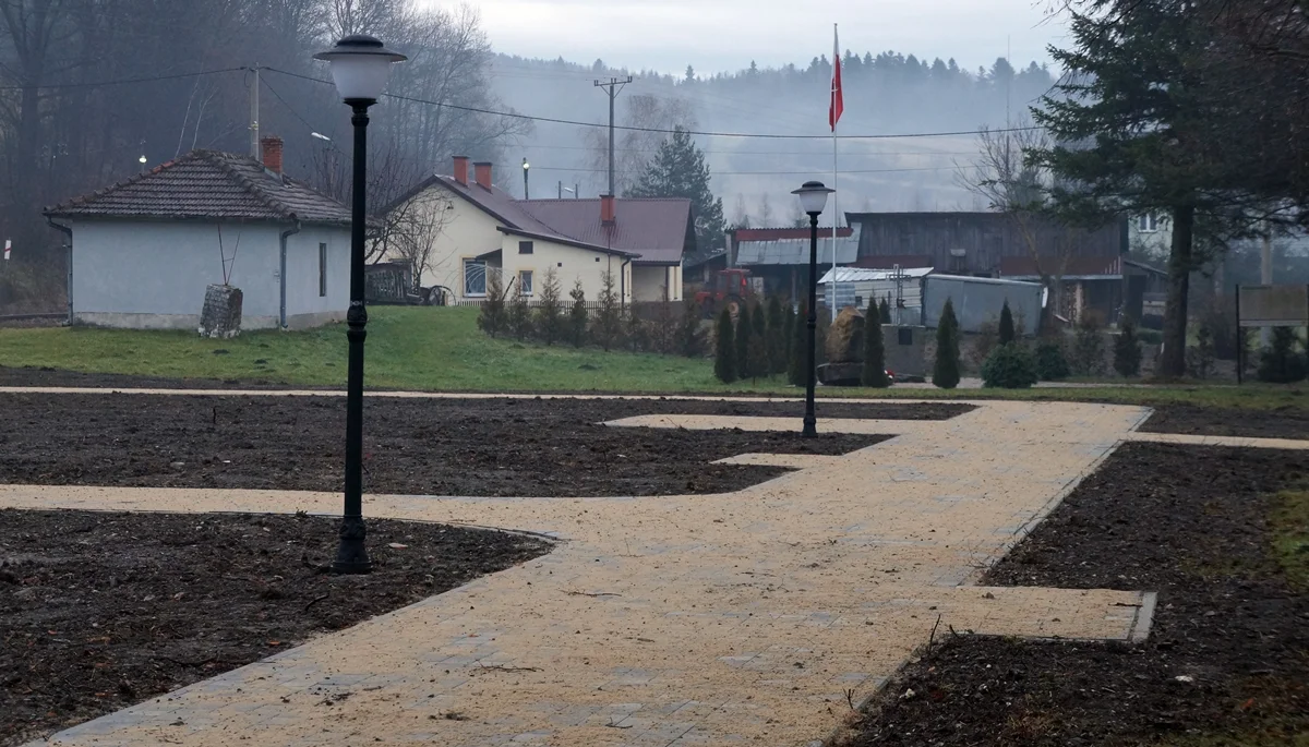 Trwa budowa skweru pieszo-rowerowego w Olszanicy. Jak postępują prace? [ZDJĘCIA] - Zdjęcie główne