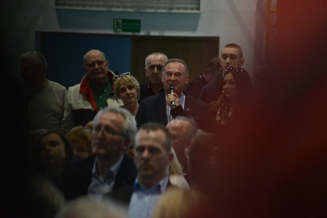 Donald Tusk w Tarnobrzegu. Tłumy mieszkańców na spotkaniu