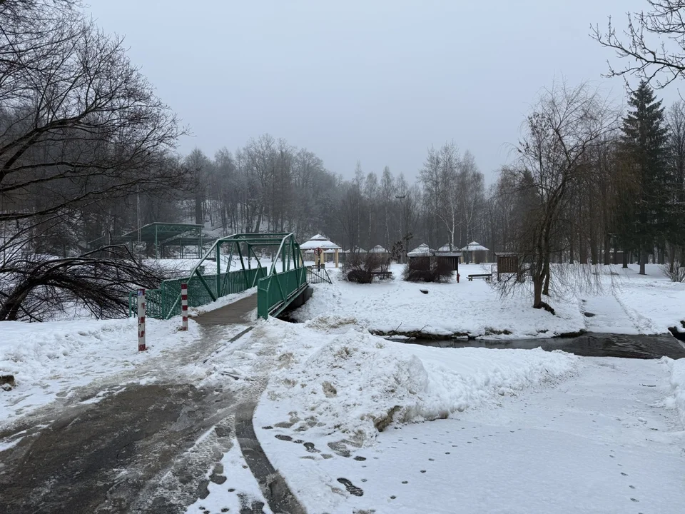 Zima w Bieszczadach zrobiła krok w tył, ale nie zniknęła