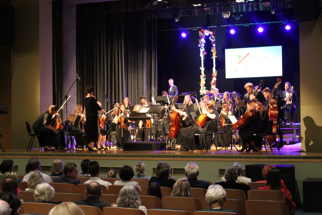 Wiosenny koncert Mieleckiej Orkiestry Symfonicznej w mieleckim Domu Kultury