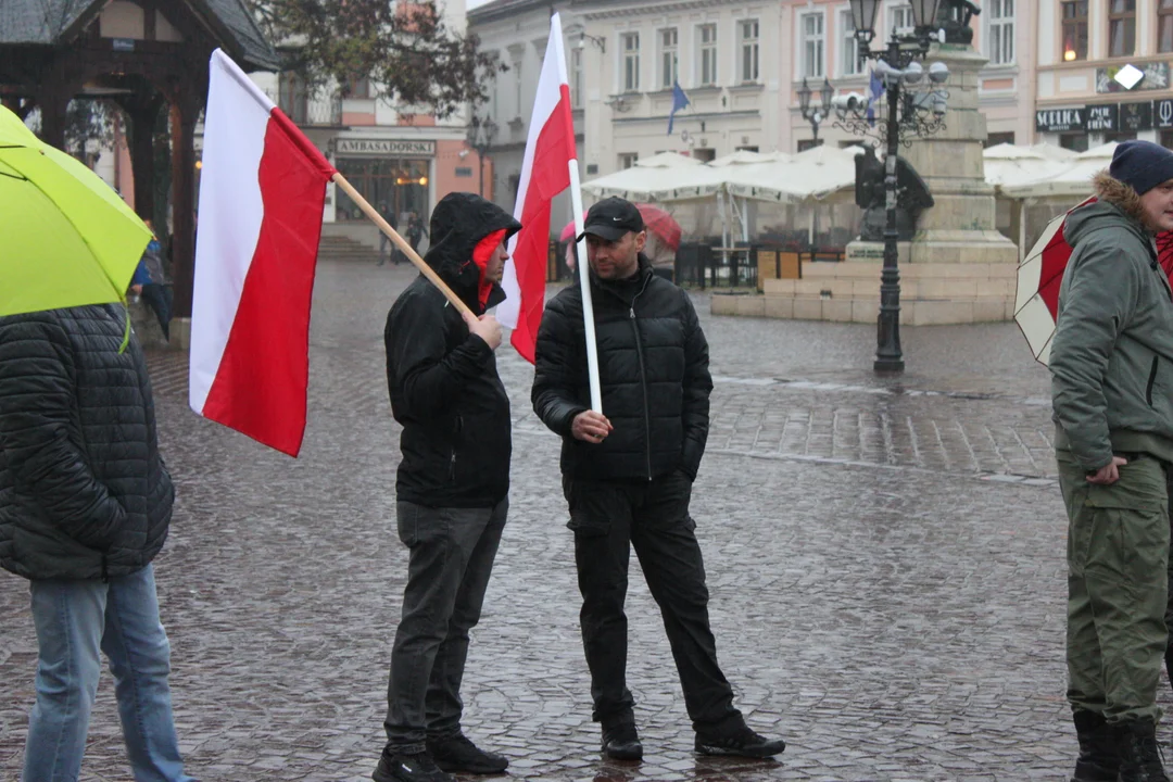 Protest przeciwko inflacji i drożyźnie na Rynku w Rzeszowie - 05.11.2022