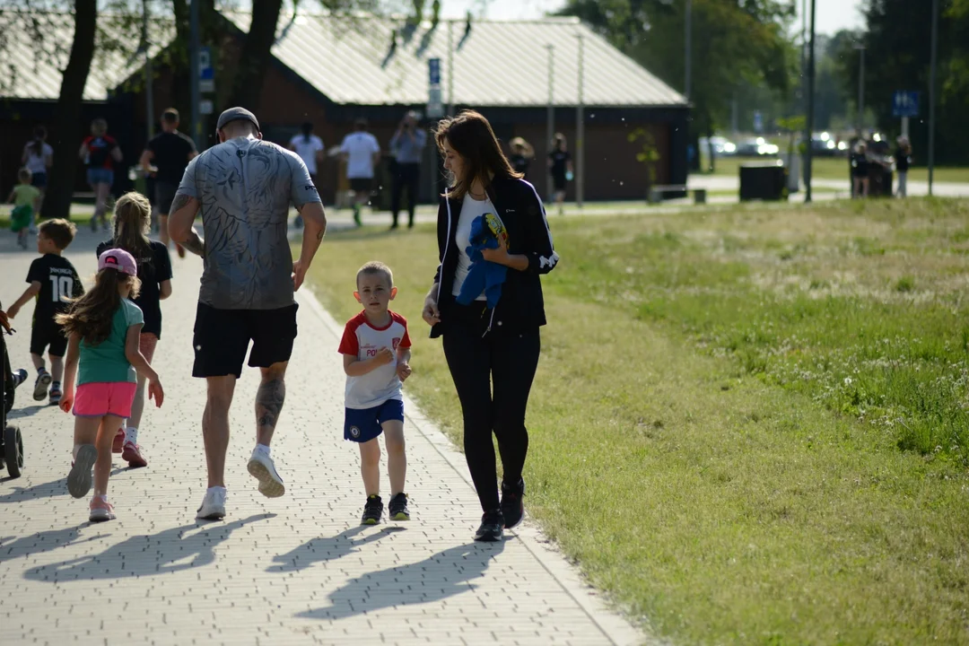 "Biegamy i Pomagamy" nad Jeziorem Tarnobrzeskim - dzień drugi