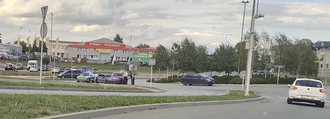 Kraksa na Wyzwolenia w Rzeszowie. Jeden pas zablokowany i spore korki w okolicy