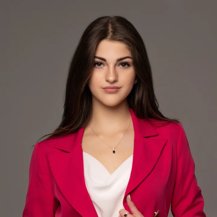 9. Julia Jacak - Skierniewice - Łódzkie - 174 cm - 14 lat