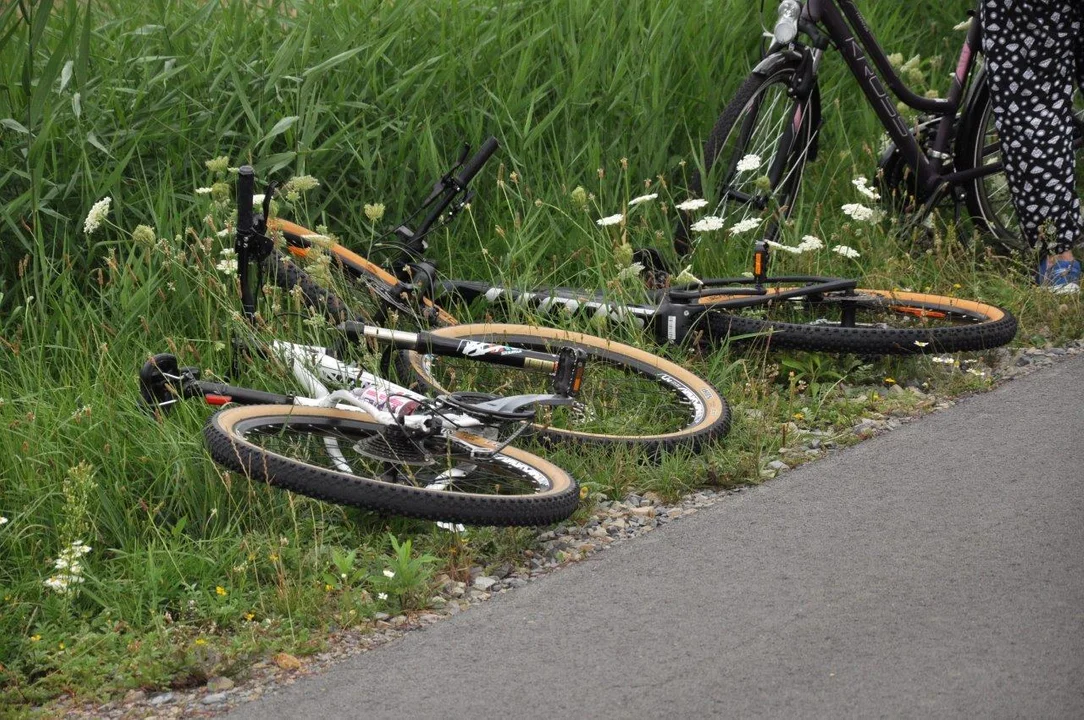 Wypadek rowerzysty w Cmolasie - sierpień 2022