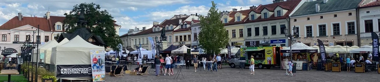 Rzeszowski festiwal piwa rozpoczęty! Zimny browar, muzyka na żywo i wiele więcej! [