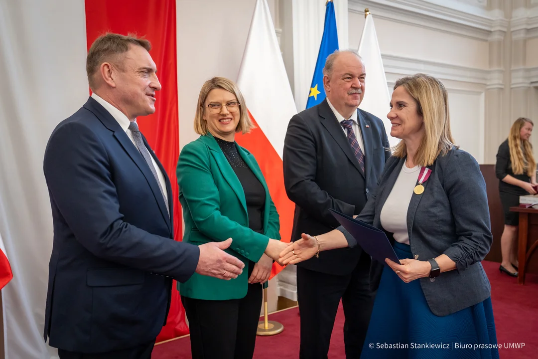 Medale od prezydenta dla pracowników samorządu