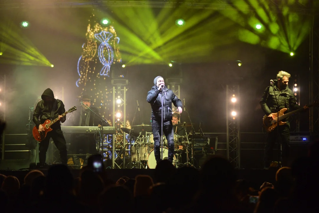 Finał "Choinki Życzeń" - koncert Feel w Tarnobrzegu