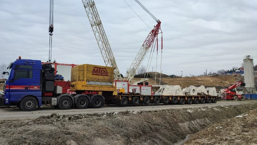 Ostatni transport z częściami maszyny TBM dotarł do Babicy