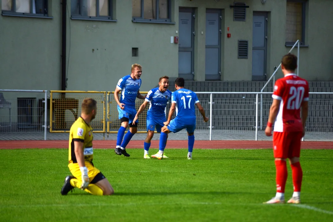 Wisła Sandomierz bez szans w starciu z Podhalem Nowy Targ. Zobacz fotografie meczu, a także ujęcia kibiców [ZDJĘCIA] - Zdjęcie główne