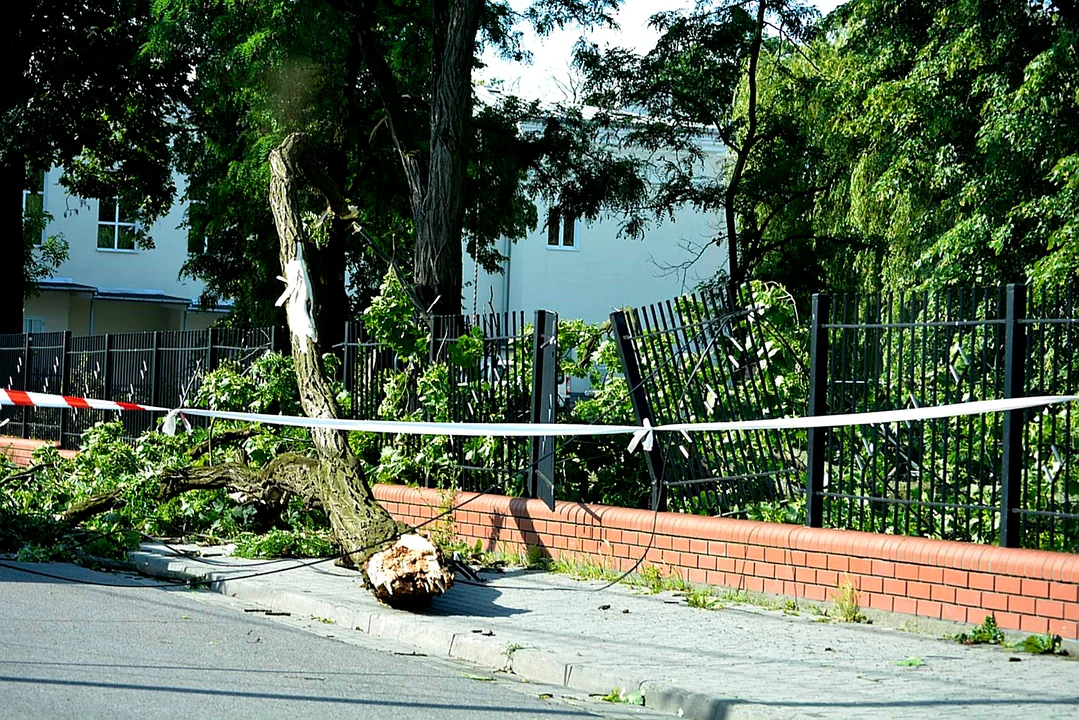 Burza przy ZS im. Groszkowskiego