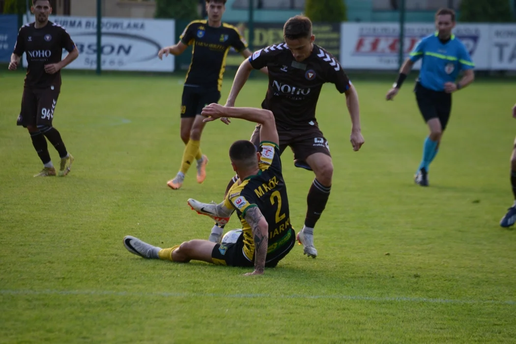 Trzecia liga, grupa 4: Siarka Tarnobrzeg - Garbarnia Kraków 0:0