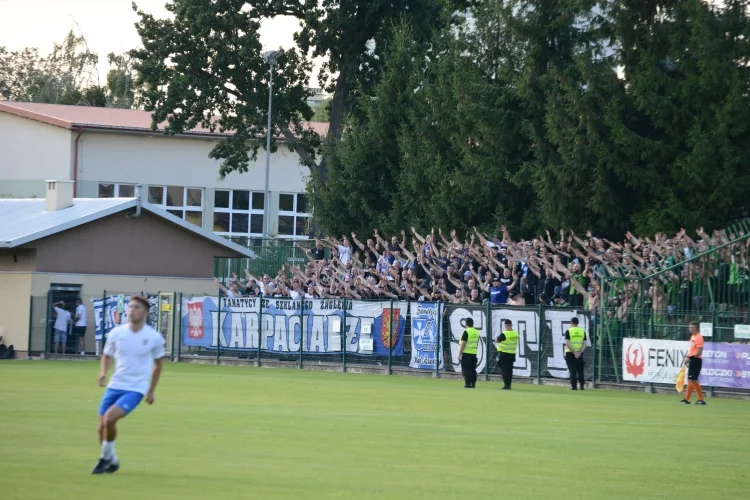 Kibice na meczu Siarka Tarnobrzeg - Karpaty Krosno