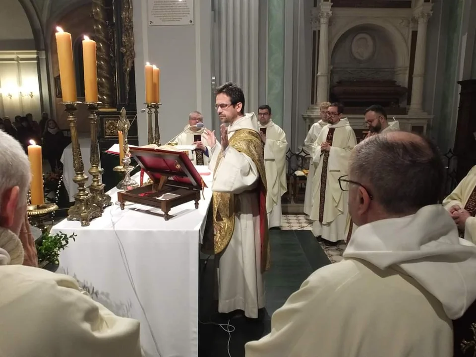 Liturgia Wigilii Paschalnej w Tarnobrzegu