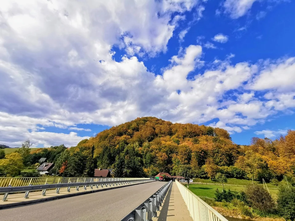 Widok na Monastyr z mostu w Terce