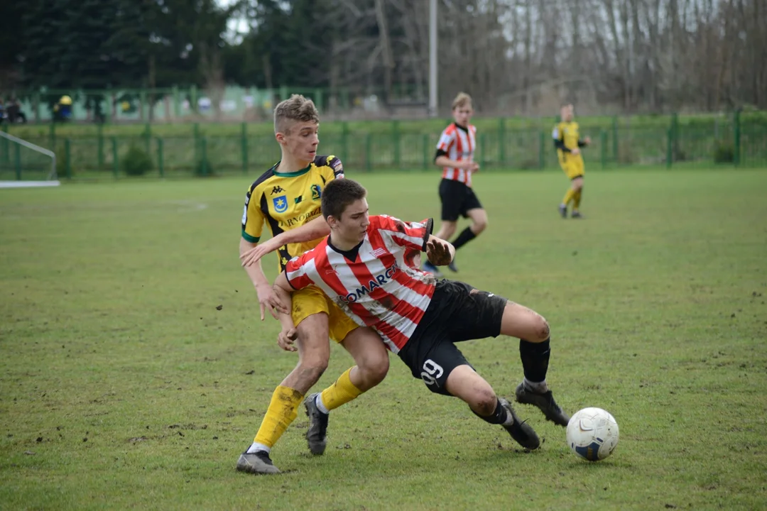 Centralna Liga Juniorów U-15: Siarka Tarnobrzeg podzieliła się punktami z Cracovią [ZDJĘCIA] - Zdjęcie główne