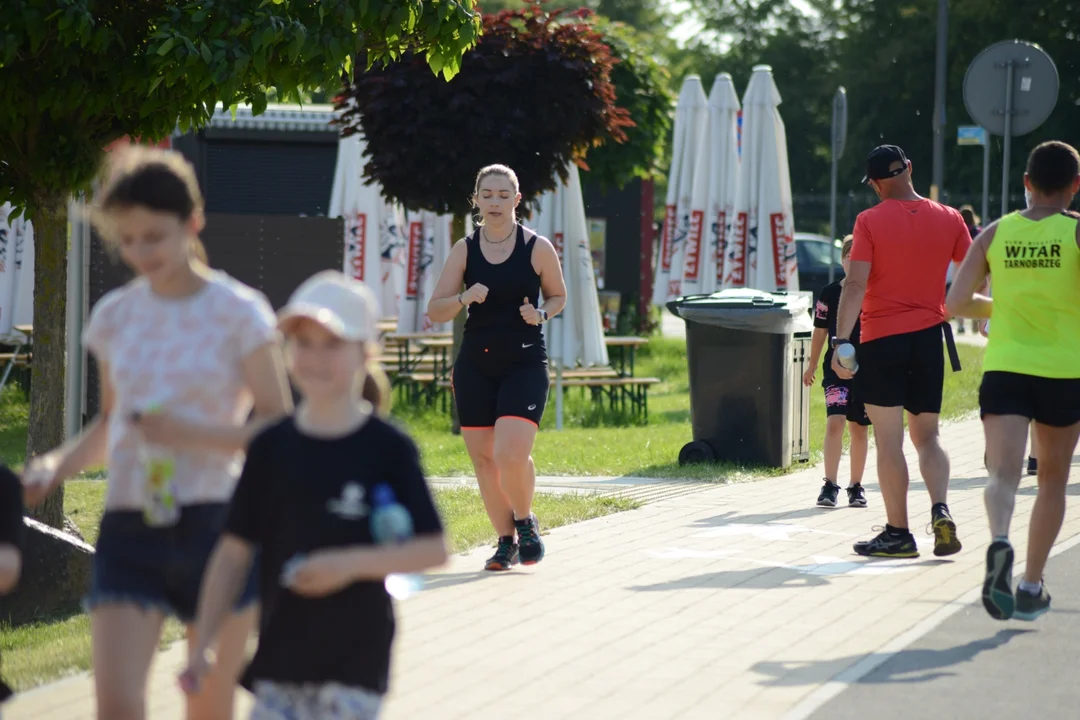 "Biegamy i Pomagamy" nad Jeziorem Tarnobrzeskim - dzień drugi