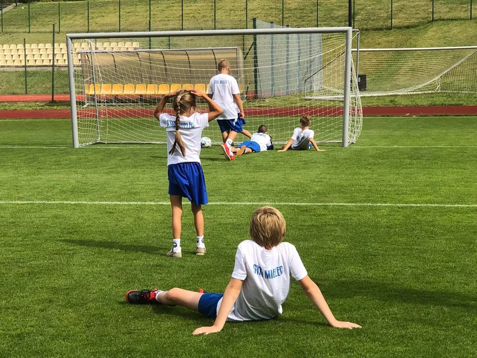 Chłopcy ze Stali oraz Dom Dziecka w Skopaniu na Turnieju piłkarskim