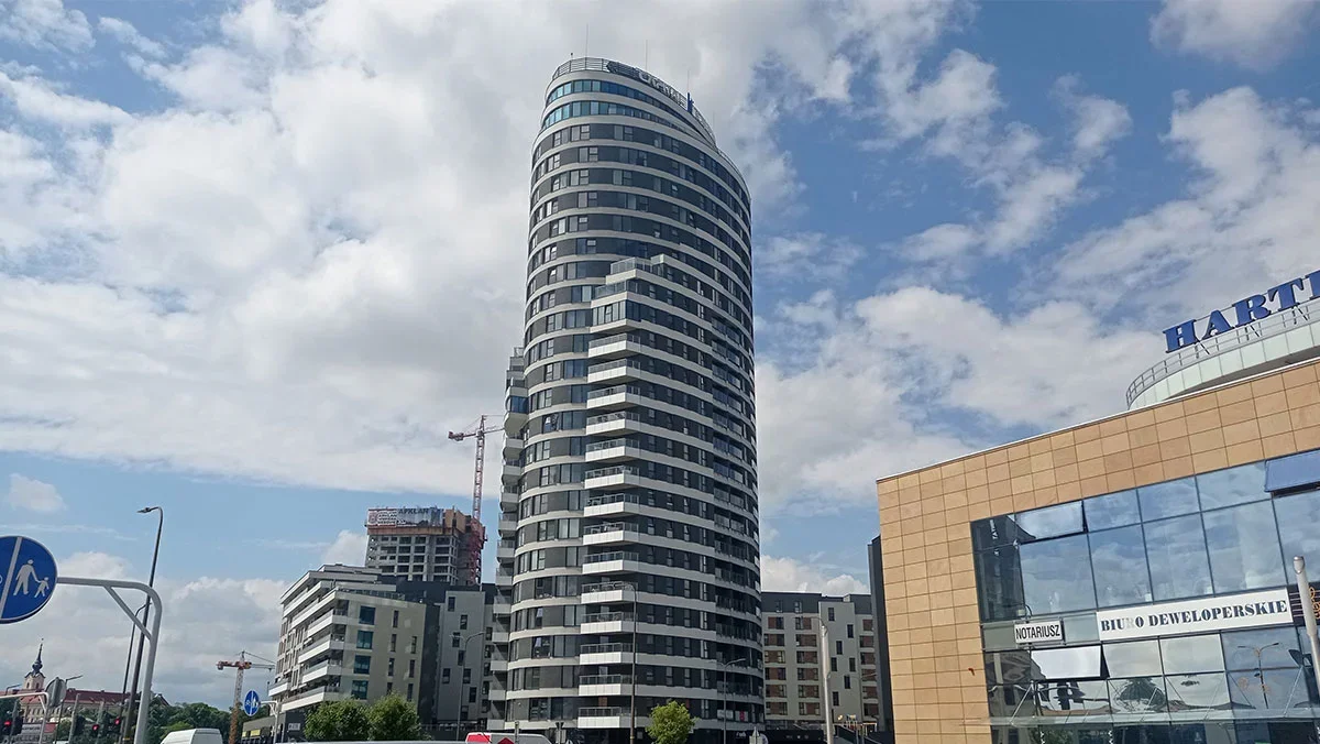 Capital Towers - wyższy budynek, adres: ul Podwisłocze. Wysokość: 85 metrów. Stan: oddany.