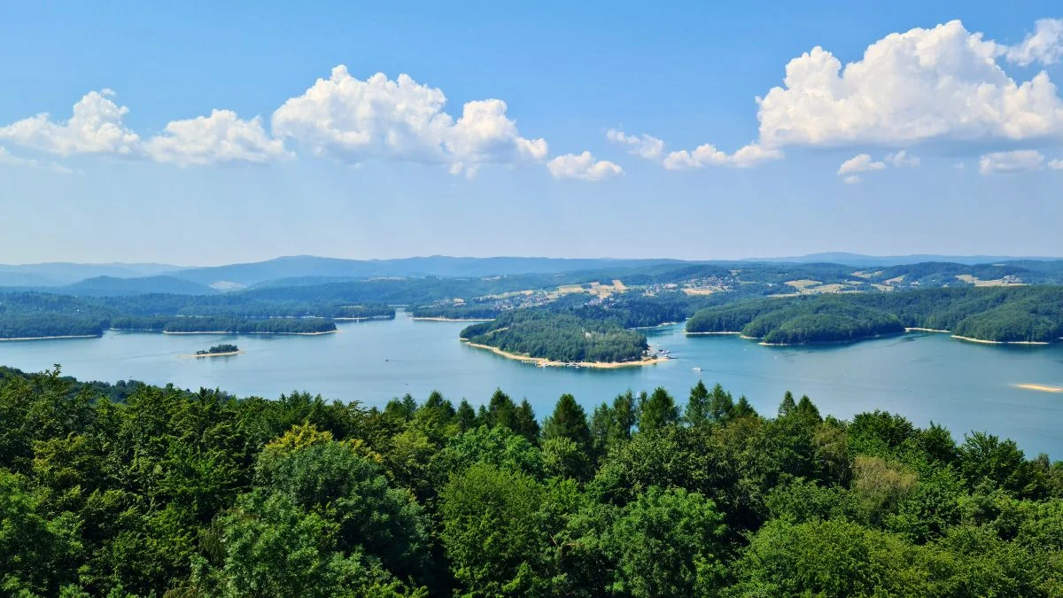 Panorama na Jezioro Solińskie z wieży widokowej