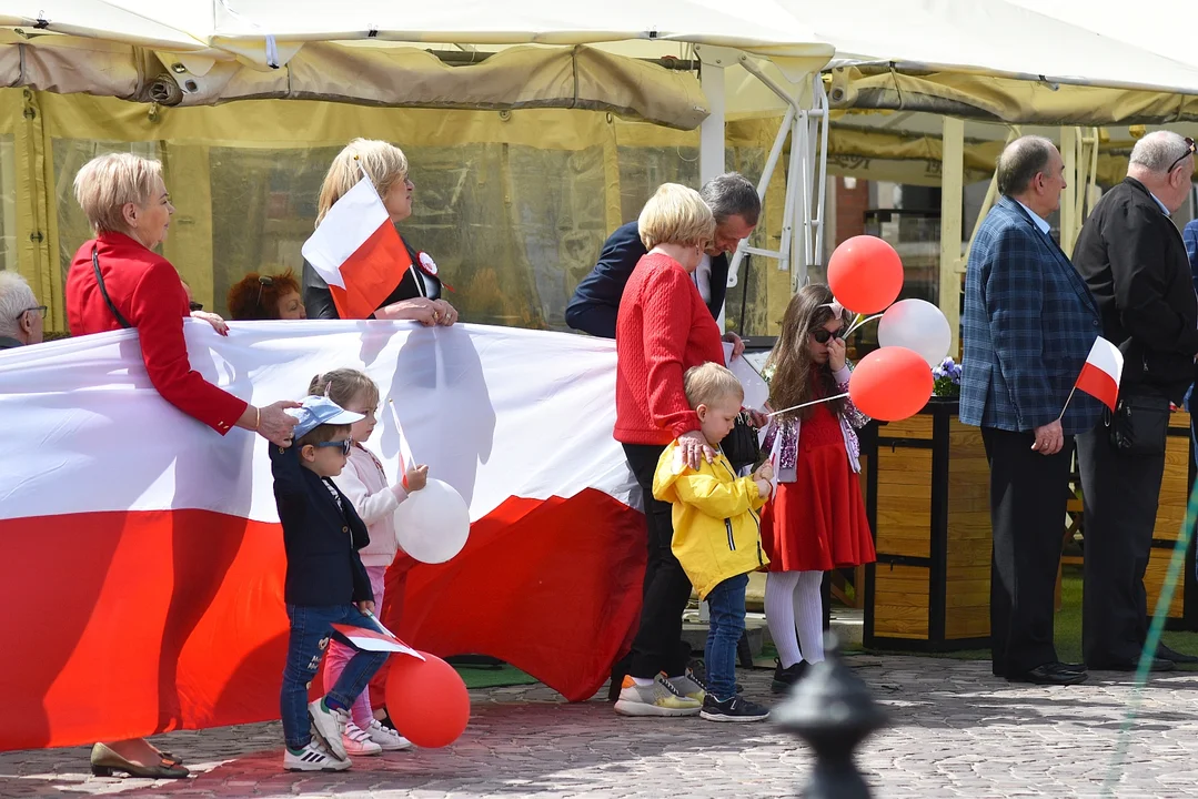 Obchody Dnia Flagi Rzeczypospolitej Polskiej na Rynku w Rzeszowie