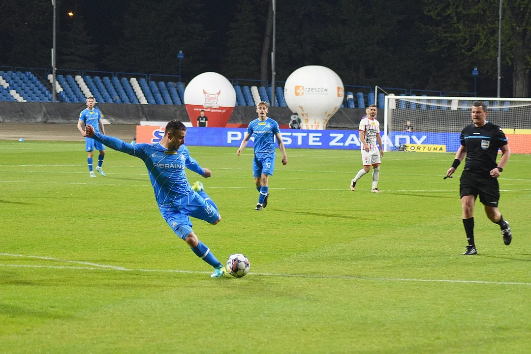 Mecz derbowy. Fortuna 1. Liga: Resovia Rzeszów - Stal Rzeszów