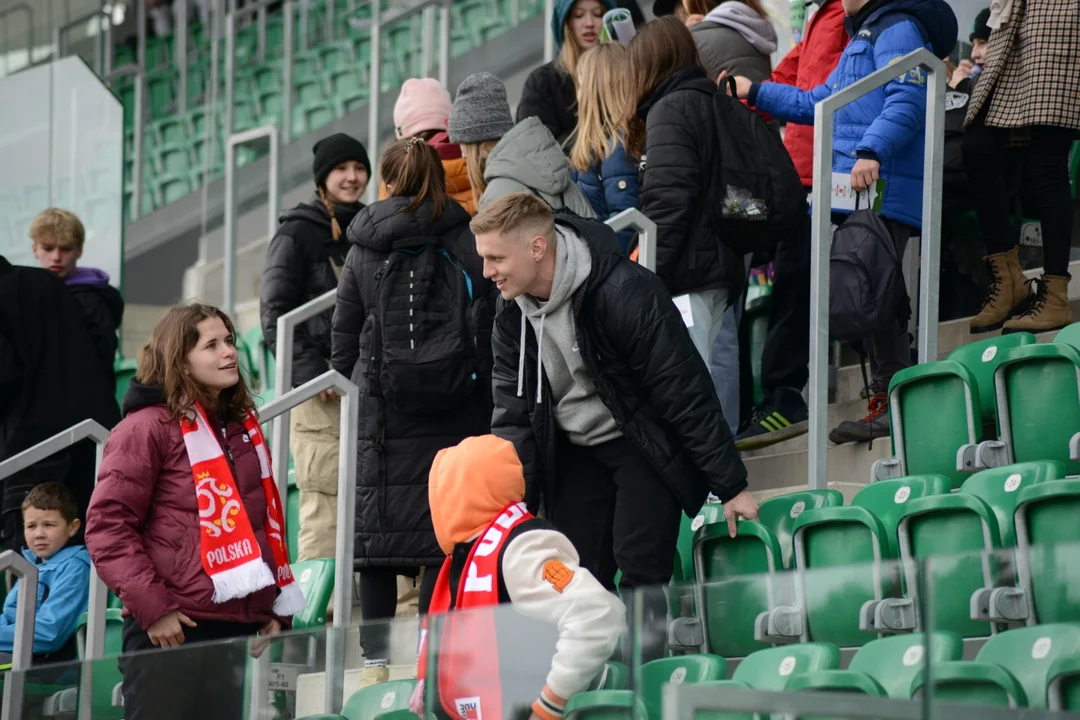 Eliminacje Euro U-19 kobiet w Stalowej Woli. Kibice na trybunach oraz kulisy meczu