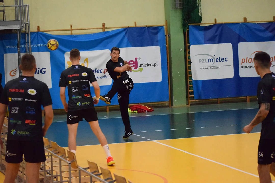 Handball Stal Mielec na treningu