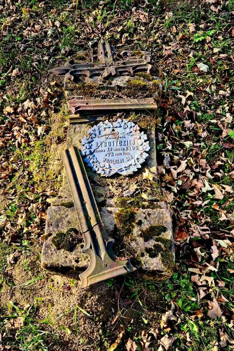 Cmentarz w Lutowiskach