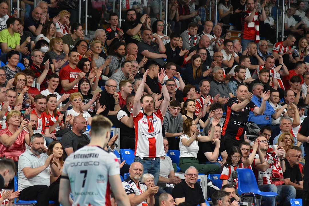 Pierwszy półfinałowy mecz siatkarskiej PlusLigi: Asseco Resovia Rzeszów - Grupa Azoty ZAKSA Kędzierzyn-Koźle (2:3)