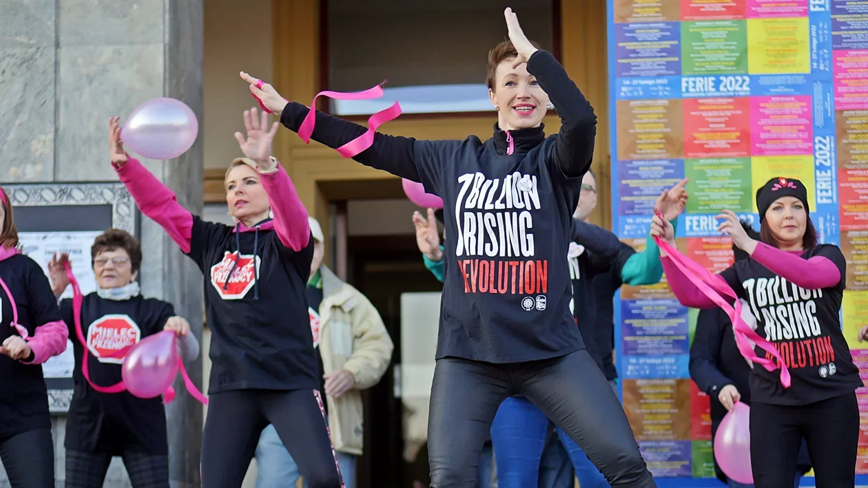 Zatańczą przed domem kultury. Nazywam się Miliard/One Billion Rising w Mielcu - Zdjęcie główne