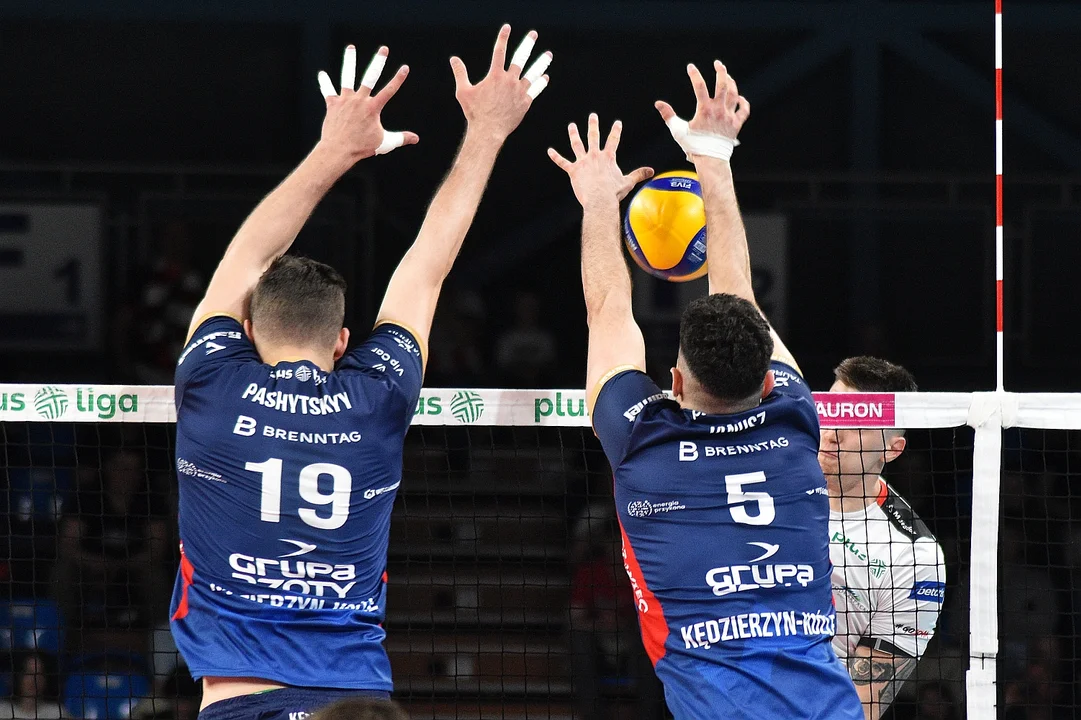 Pierwszy półfinałowy mecz siatkarskiej PlusLigi: Asseco Resovia Rzeszów - Grupa Azoty ZAKSA Kędzierzyn-Koźle (2:3)