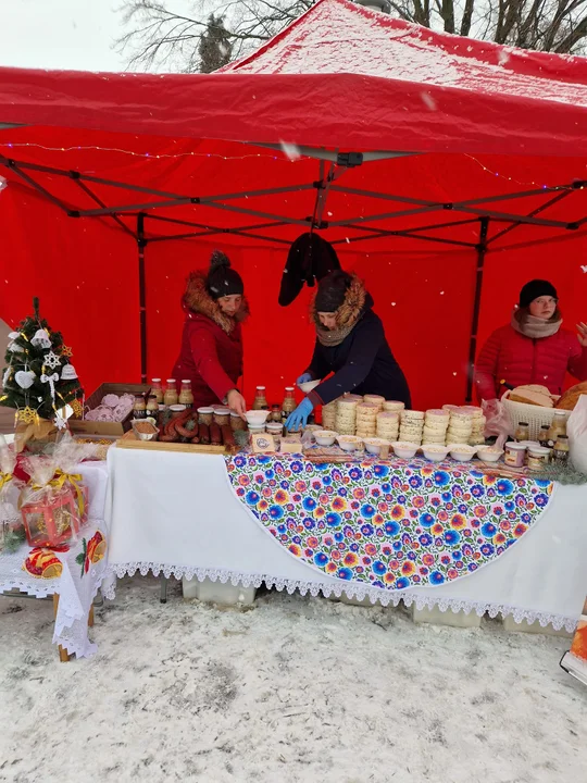 Świąteczny Podkarpacki Bazarek w Boguchwale. Wszystko na wigilijny stół. Konkursy, loteria, Baciary oraz finalista Masterchefa