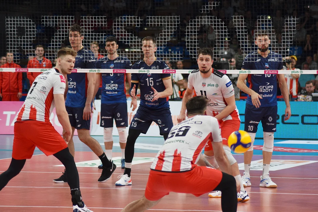 Pierwszy półfinałowy mecz siatkarskiej PlusLigi: Asseco Resovia Rzeszów - Grupa Azoty ZAKSA Kędzierzyn-Koźle (2:3)