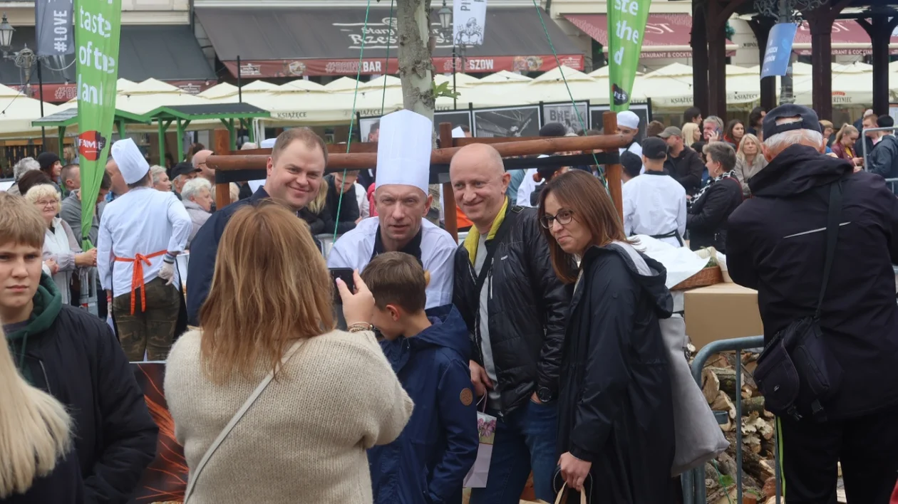 Drugi dzień festiwalu "Karpaty na Widelcu". Robert Makłowicz docenił Rzeszów [ZDJĘCIA, WIDEO]