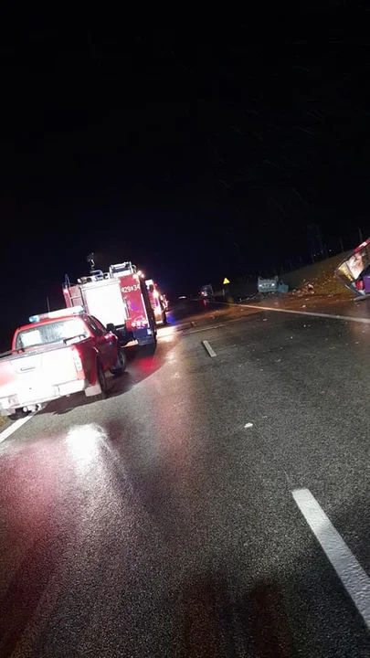 Zderzenie dwóch pojazdów na autostradzie A4! 10 osób w szpitalu - zdjęcia