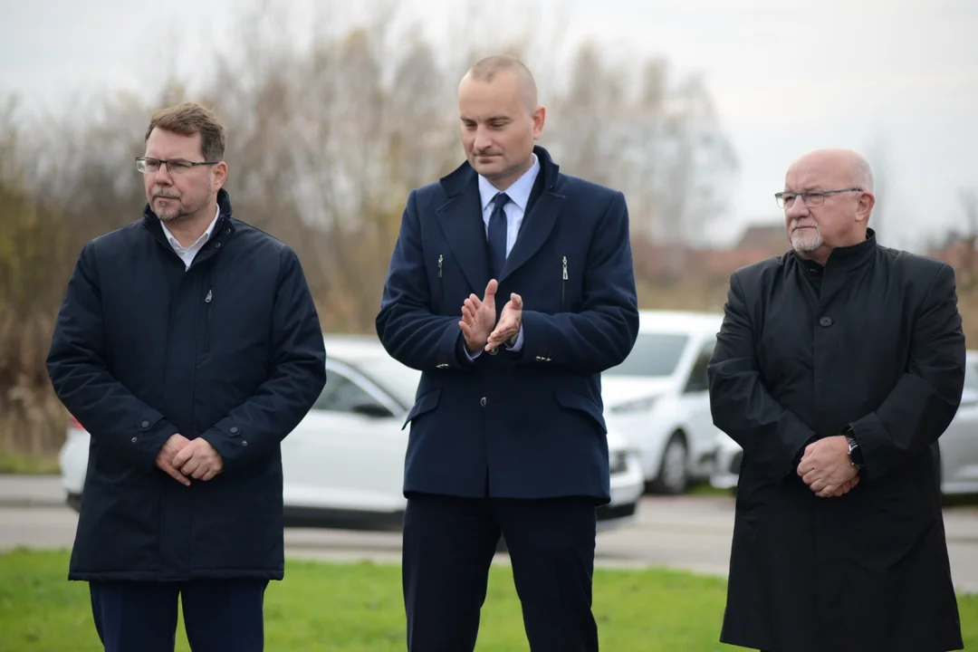 Uroczyste otwarcie obwodnicy Tarnobrzega - pierwsze pojazdy na tej drodze