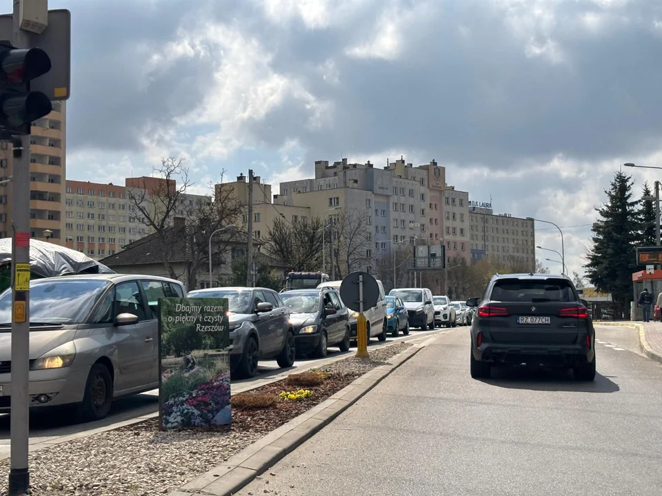 Utrudnienia w ruchu na Kwiatkowskiego w Rzeszowie