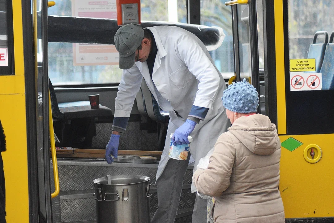 Kiedy Autobus Ciepła wyrusza na ulicę? - Rzeszów