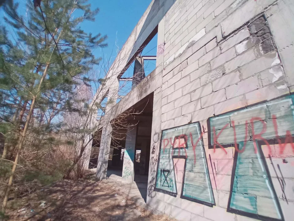 Niedokończona galeria na Smoczce