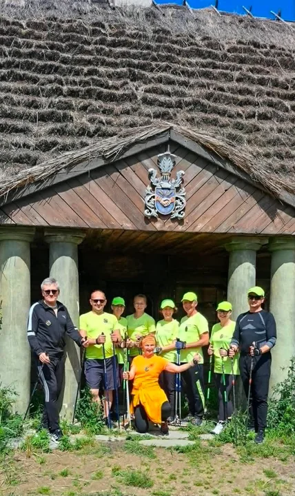 Wielki Rajd Nordic Walking opanował kolbuszowski skansen