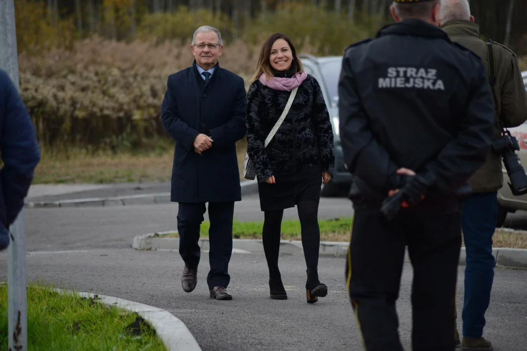 Uroczyste otwarcie obwodnicy Tarnobrzega - pierwsze pojazdy na tej drodze