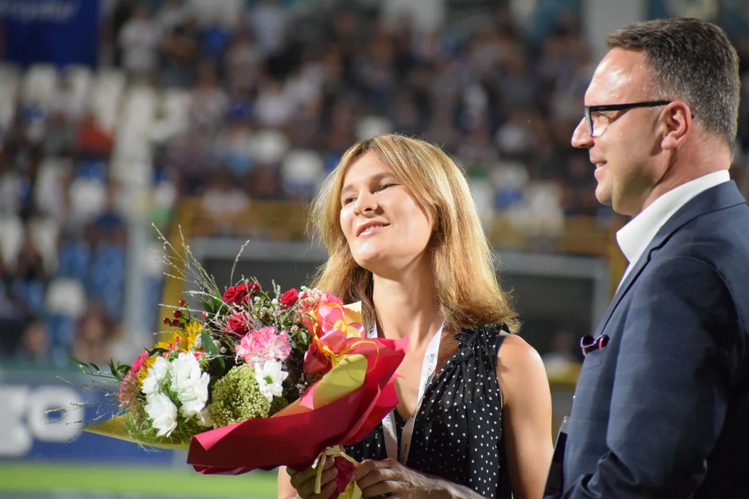 Kasia Zdziebło nagrodzona na stadionie