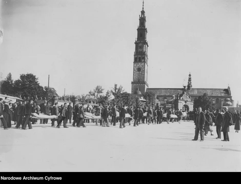 Pielgrzymki na Jasną Górę dawniej. Zobaczcie archiwalne zdjęcia