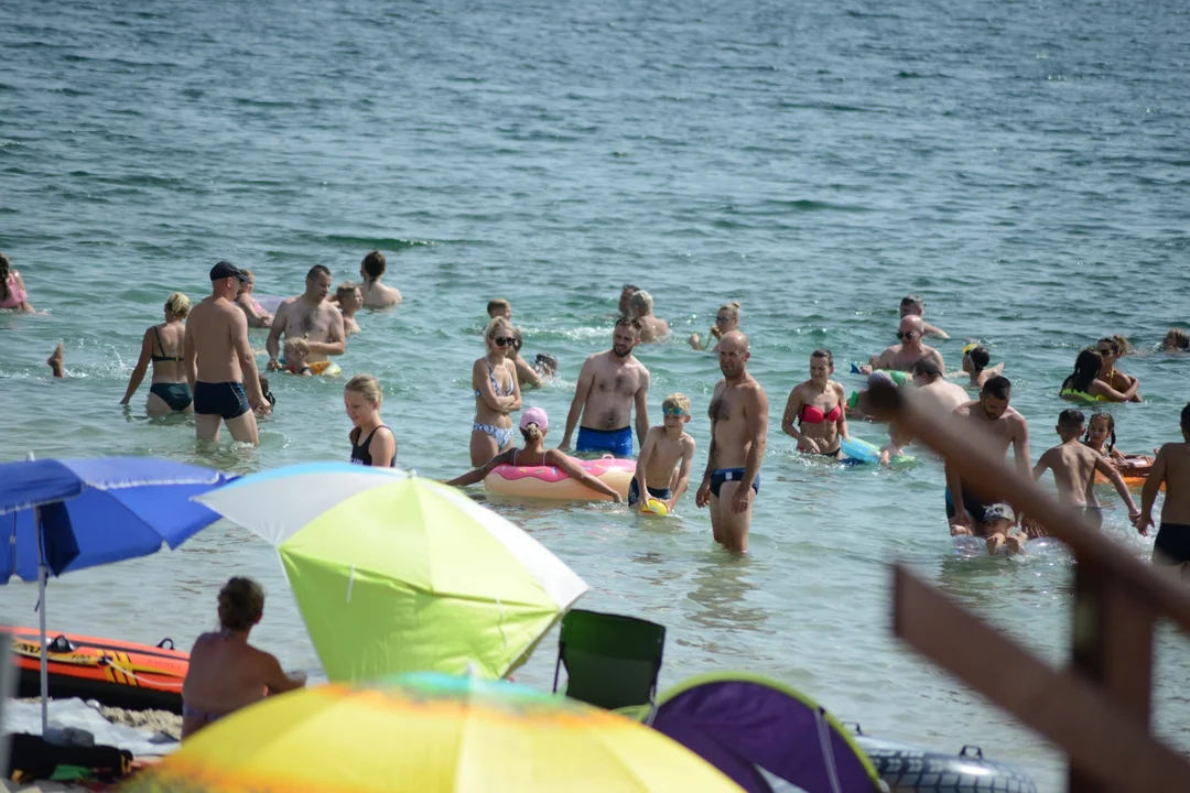 Tłumy nad Jeziorem Tarnobrzeskim - zobacz zdjęcia z sobotniego plażowania