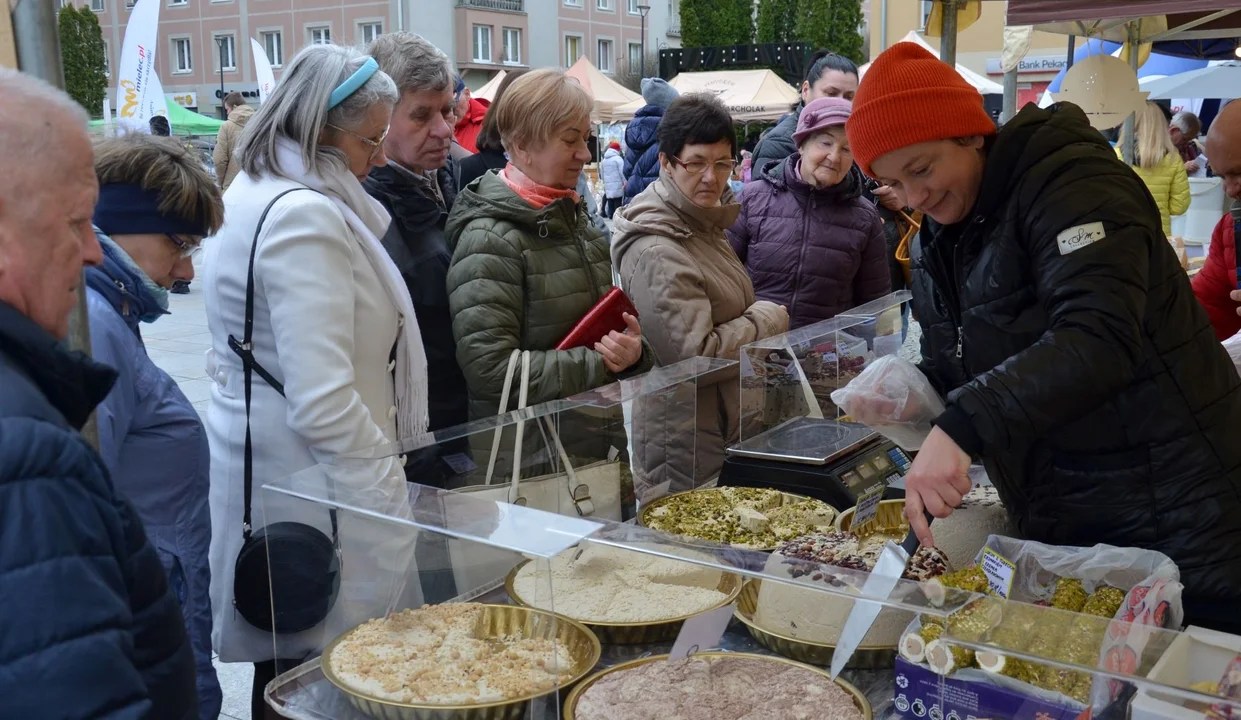 Kto odwiedził Mielecki Jarmark Wielkanocny? Mamy Was na zdjęciach [ZDJĘCIA, FILM] - Zdjęcie główne