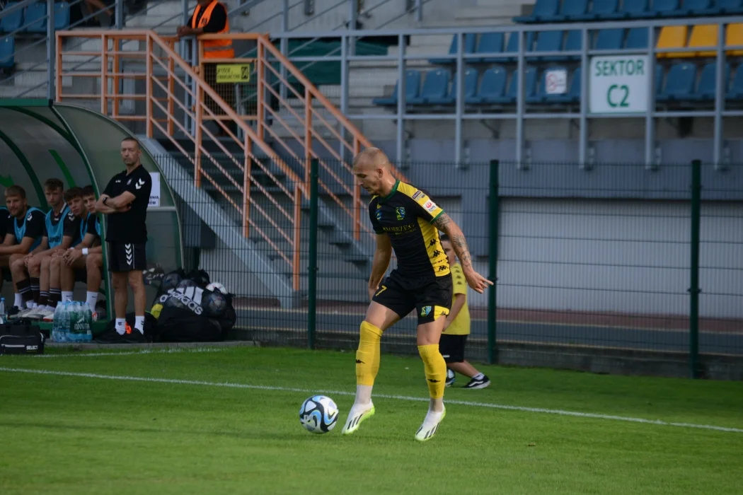 Trzecia liga, grupa 4: Siarka Tarnobrzeg - Garbarnia Kraków 0:0