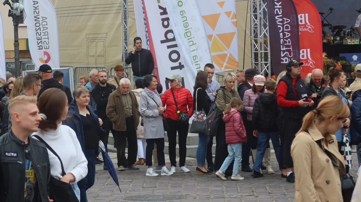 Drugi dzień festiwalu "Karpaty na Widelcu". Robert Makłowicz docenił Rzeszów [ZDJĘCIA, WIDEO]