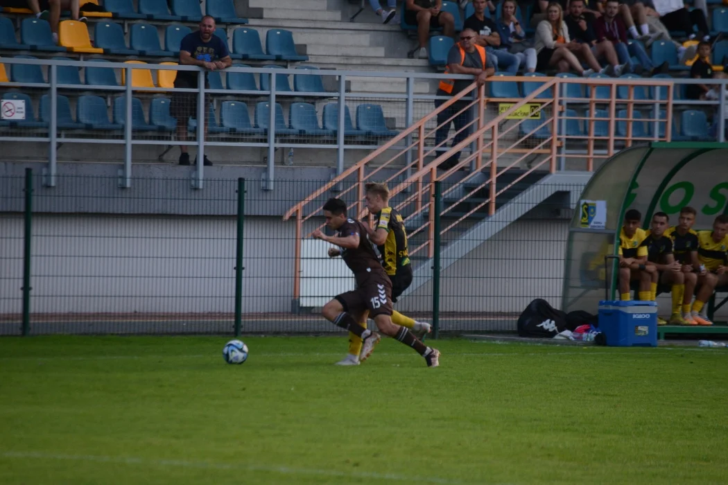 Trzecia liga, grupa 4: Siarka Tarnobrzeg - Garbarnia Kraków 0:0